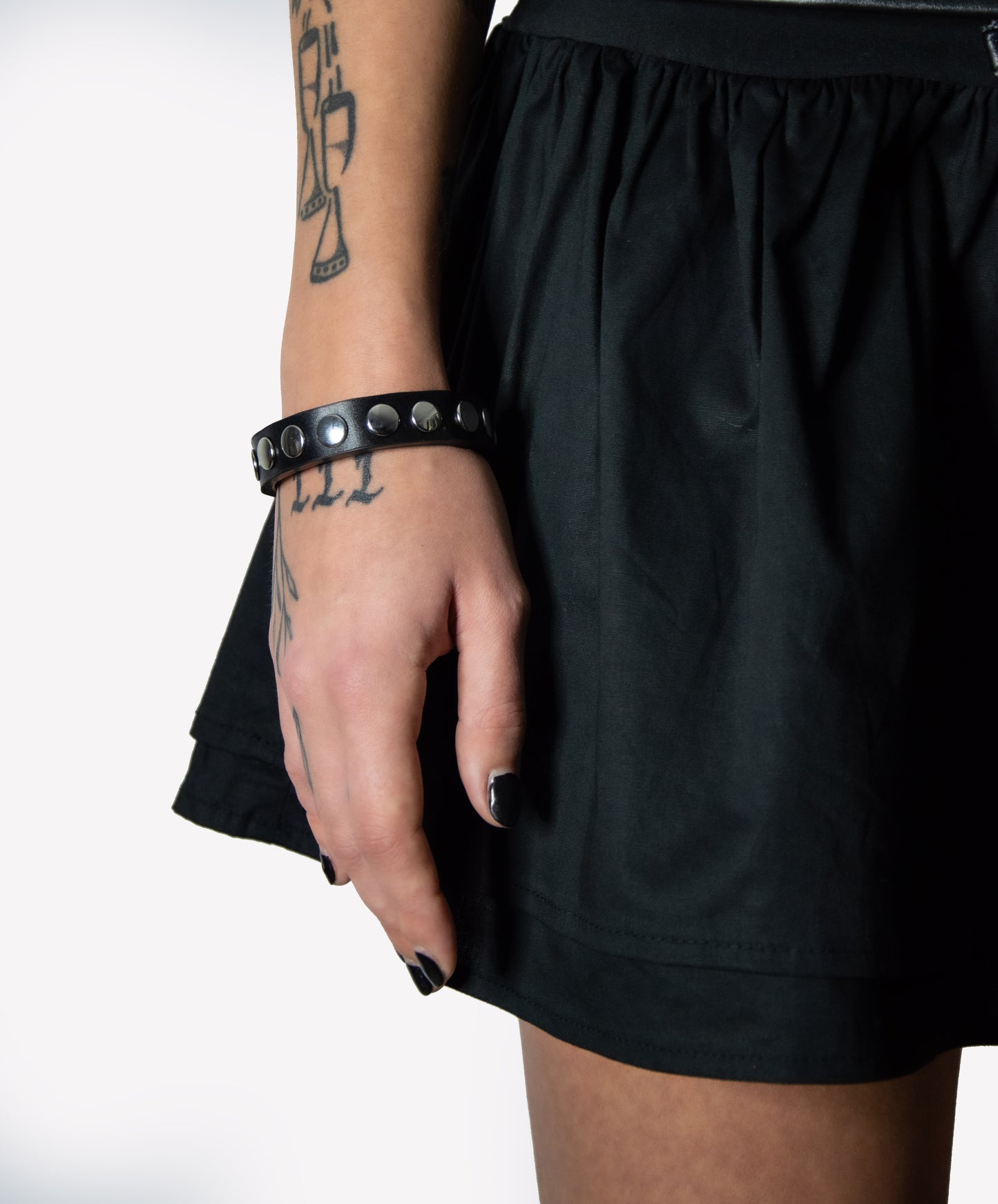 One Line Studded Bracelet - The 5